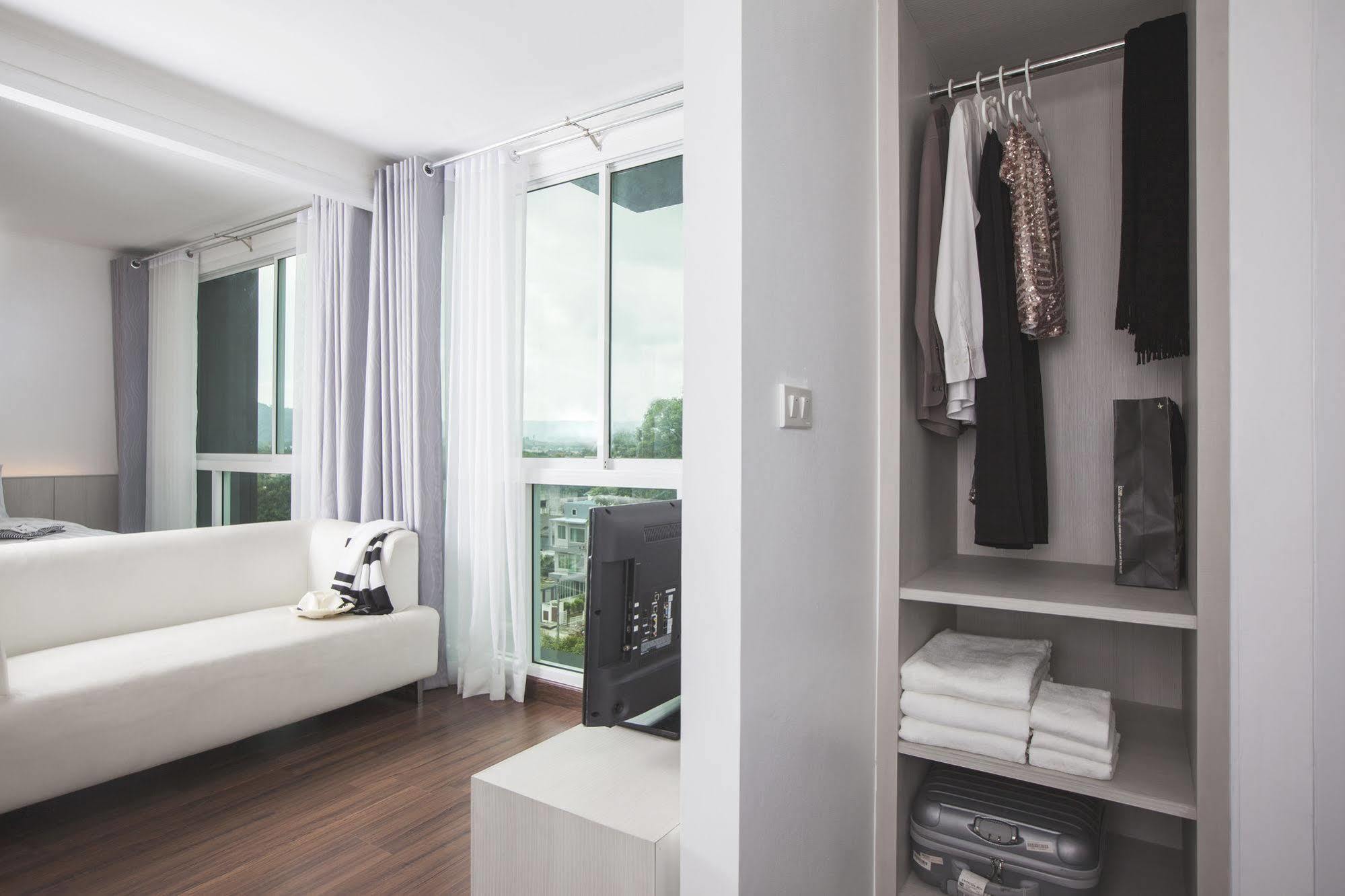The Wide Condotel - Phuket Eksteriør billede