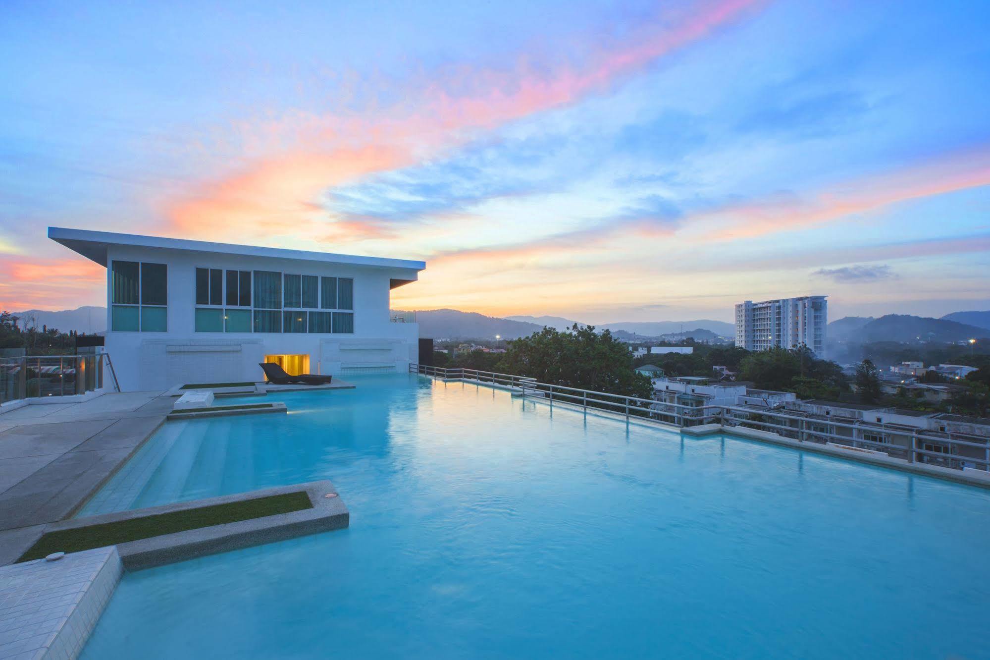 The Wide Condotel - Phuket Eksteriør billede