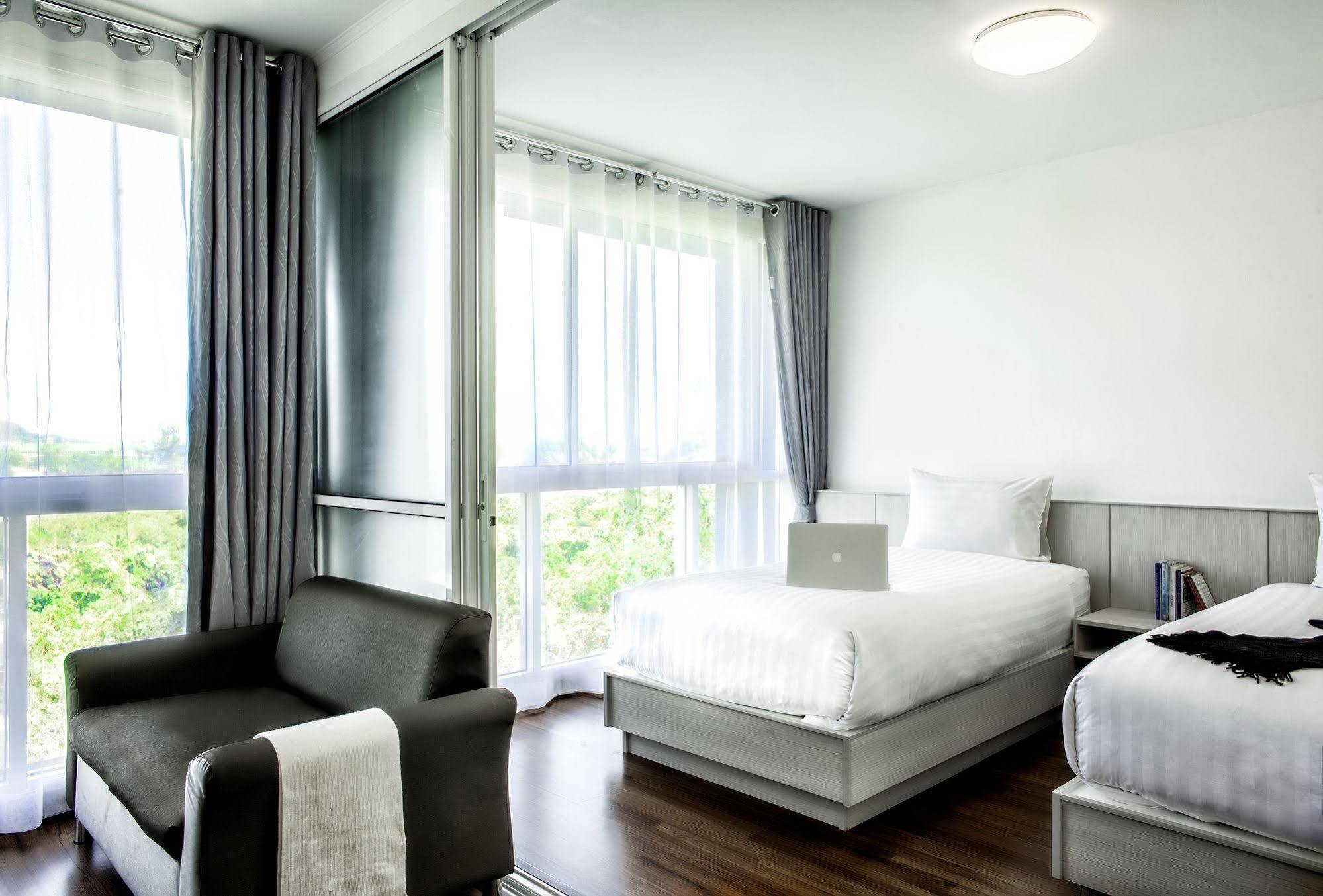 The Wide Condotel - Phuket Eksteriør billede